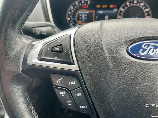 Ford Mondeo 2018 top of the range titanium 397738230