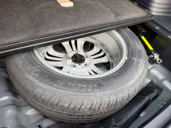 Hyundai ix35 Executive ( low kilometres) 397842270