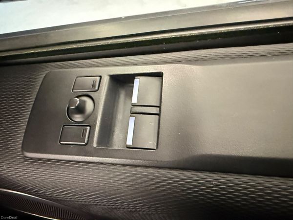 241 Land Rover Discovery 3.0D HSE 2 Seat Com / Ext 397873742
