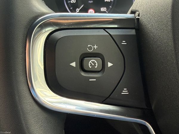 Immaculate 231 Volvo XC40 Hybrid! 397831214