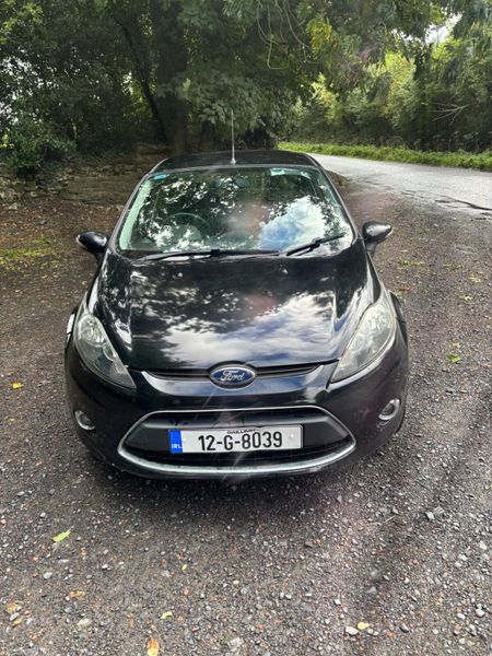 2012 Ford Fiesta ZETEC, 2 of 22