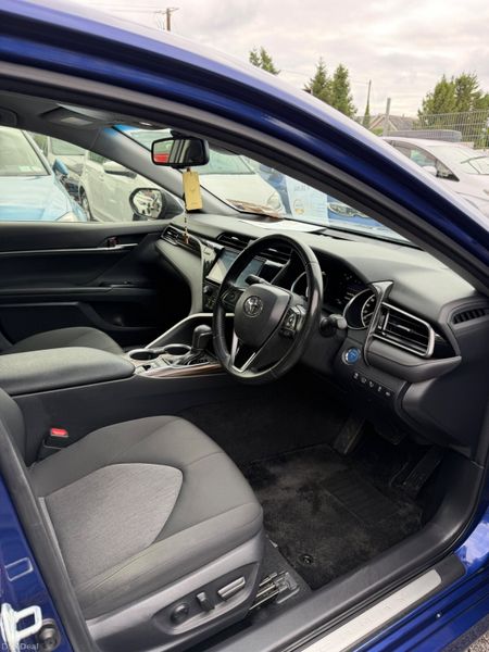 Toyota Camry Automatic Hybrid 397976058