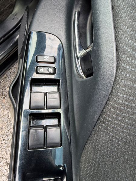 Toyota Vitz ( Yaris) Hybrid automatic 397976566