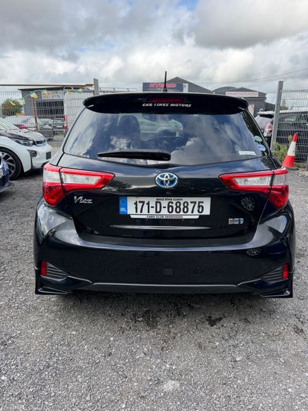 Toyota Vitz ( Yaris) Hybrid automatic 397976522