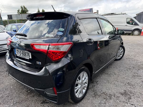 Toyota Vitz ( Yaris) Hybrid automatic 397976526