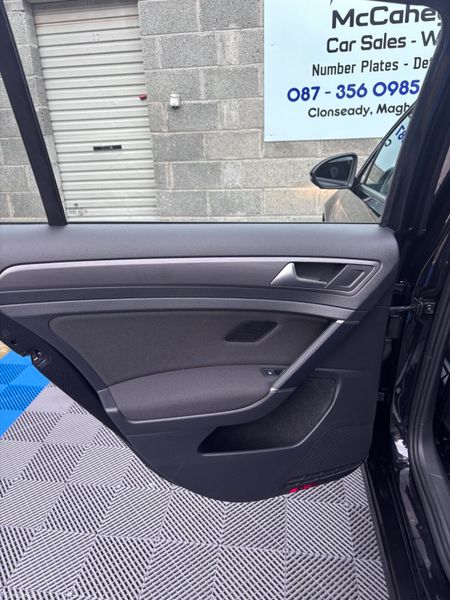 Volkswagen Golf 2018 397985576