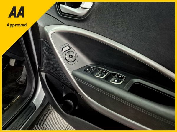 🚙 Hyundai Santa Fe ¦ 7 Seats ¦ Manual ¦ 161,000km 397989260