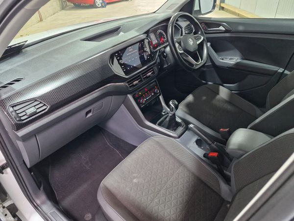 2020 Volkswagen T-Cross R-Line 1.0 TSi NCT 09/28 397900558