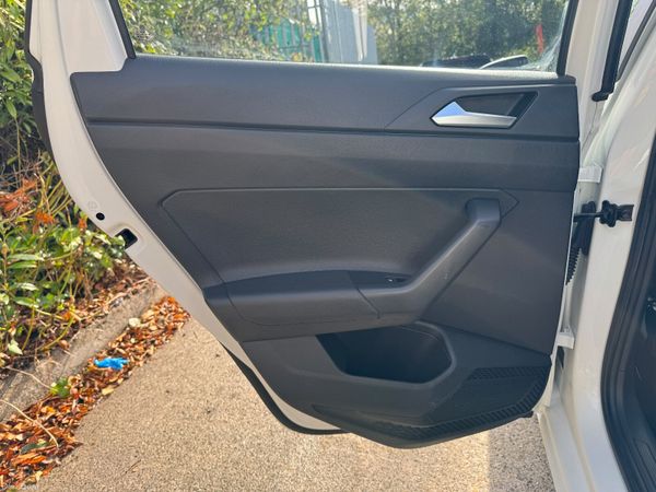 Volkswagen Polo 202 Manual Low KM 397912820