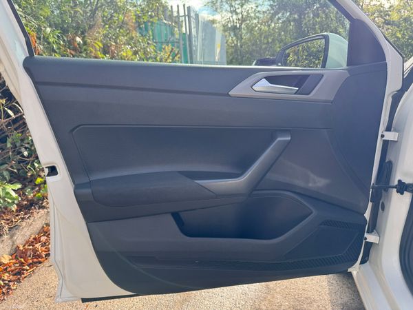 Volkswagen Polo 202 Manual Low KM 397912830