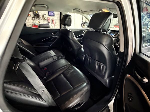 2013 Hyundai Santa Fe- 7 seater Family car NCT 398158042