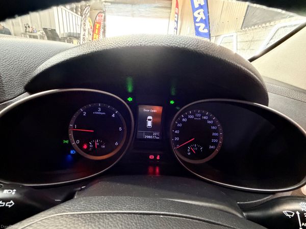 2013 Hyundai Santa Fe- 7 seater Family car NCT 398158050
