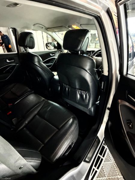 2013 Hyundai Santa Fe- 7 seater Family car NCT 398158062