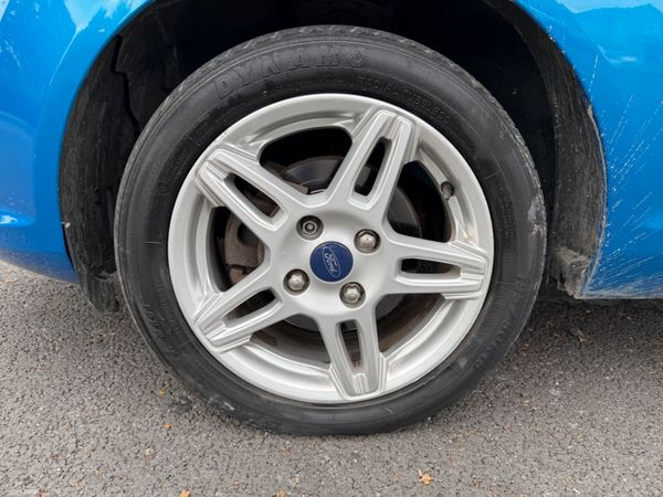 Ford Fiesta titanium 398164616