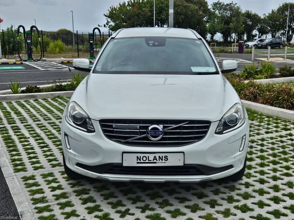 2016 Volvo XC60 SE Lux, 2 of 38