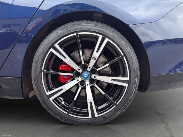 BMW i5 eDrive40 M SPORT PRO G60 - 242 Reg 398134514