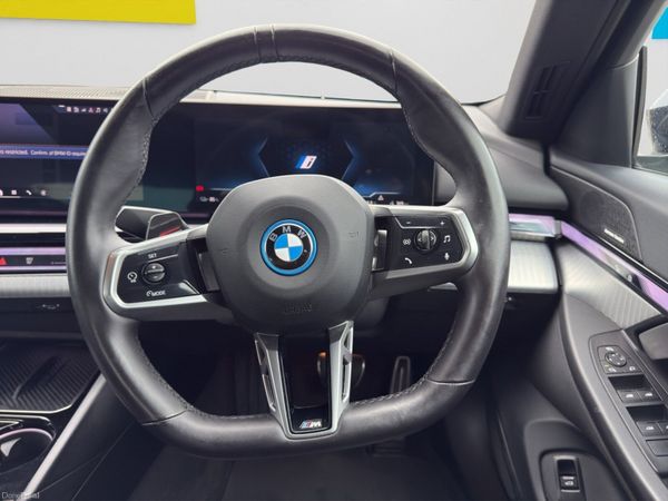 BMW i5 eDrive40 M SPORT PRO G60 - 242 Reg 398134526