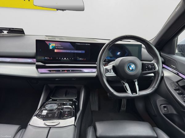 BMW i5 eDrive40 M SPORT PRO G60 - 242 Reg 398134530