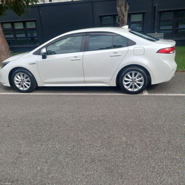 2020 ToyotaCorolla 29,900 km 398250804