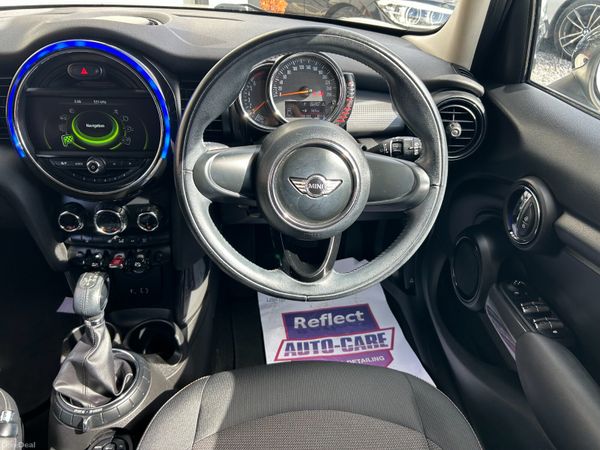Mini Cooper 1.5 Petrol Auto 2016 398282584