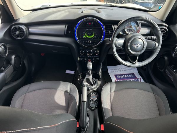 Mini Cooper 1.5 Petrol Auto 2016 398282598