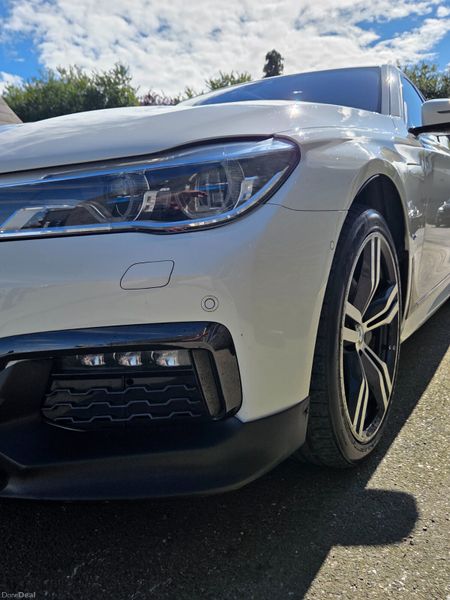 BMW 7-Series M SPORT 2018 / 740E 398282878