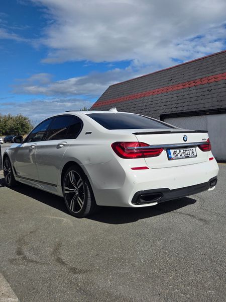 BMW 7-Series M SPORT 2018 / 740E 398282880