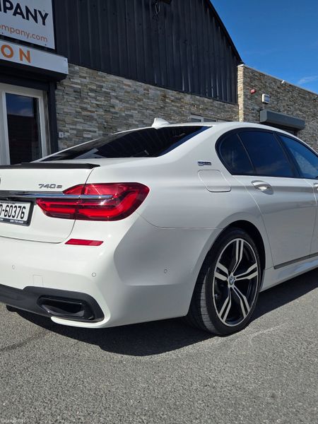 BMW 7-Series M SPORT 2018 / 740E 398282886