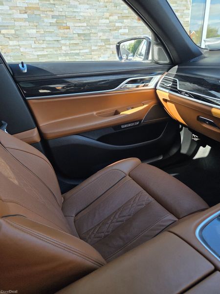 BMW 7-Series M SPORT 2018 / 740E 398282902