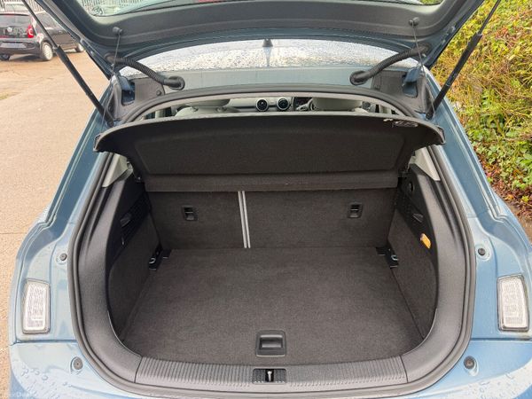 Audi A1 Diesel LOW KM 398237810