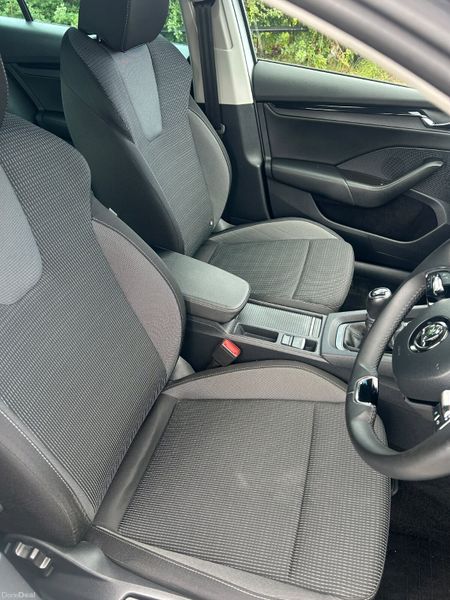 Skoda Octavia 2024 398353972