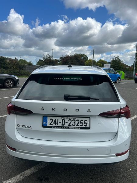 Skoda Octavia 2024 398353984