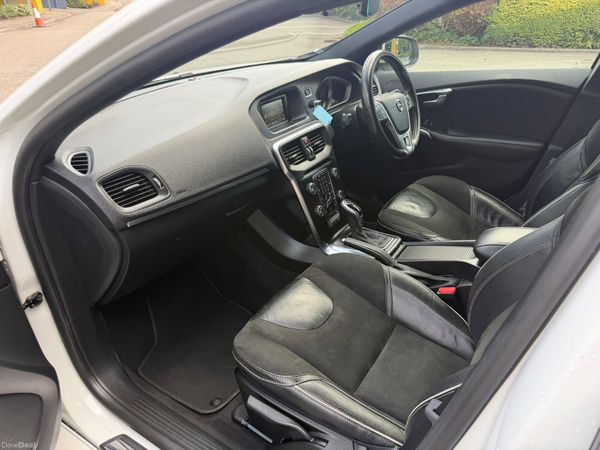 Volvo V40 2.0 D2 R-Design Automatic 398363156