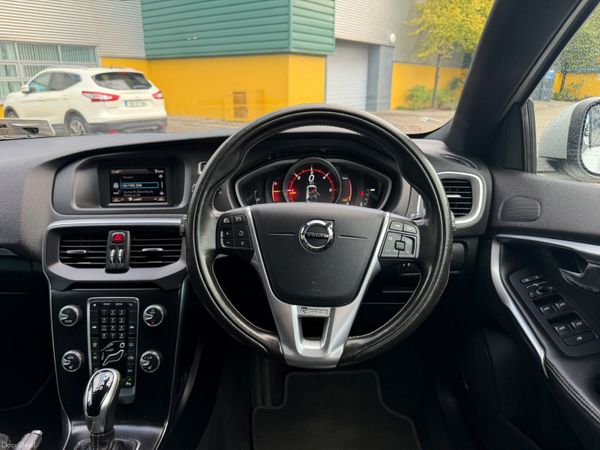Volvo V40 2.0 D2 R-Design Automatic 398363160