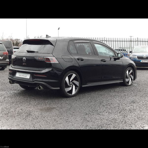 2025 Volkswagen Golf GTI, 3 of 13