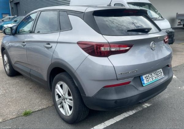 Opel Grandland X 2019 398324000