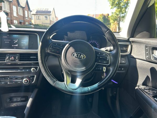 Kia Optima 2016( NCT 05/27) 398336838