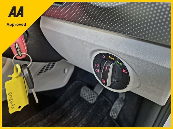🤍 VW up | heated seats | Stunning White 🤍 398404962