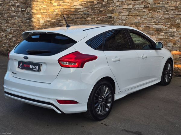 172  Ford Focus ST-LINE POWERSHIFT 398422264