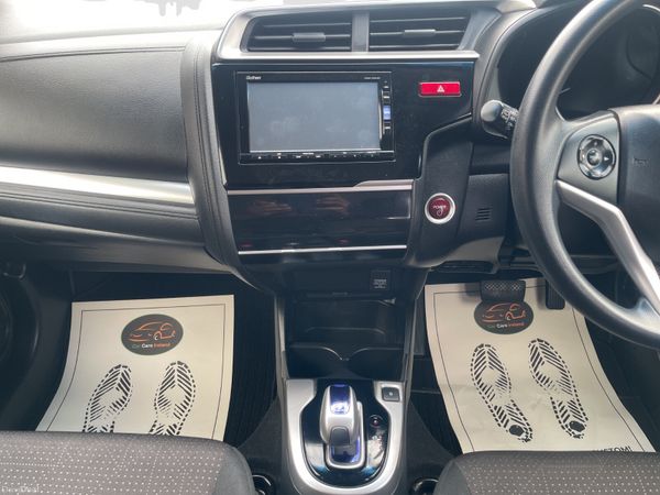 2015 HONDA FIT 1.5 HYBRID  AUTOMATIC *FINANCE* 398551784