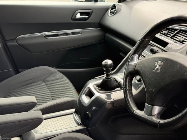 Peugeot 5008 2015 7 seater 398563080