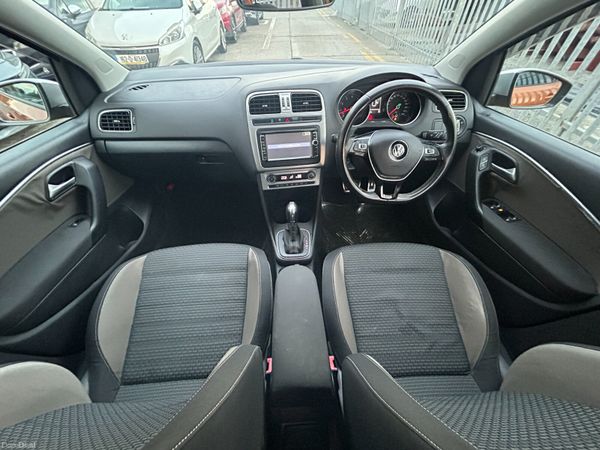 2015 VOLKSWAGEN POLO (AUTOMATIC) 398568020