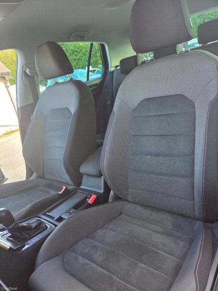 2017 vw golf highline / DIGITAL CLOCKS 398596470