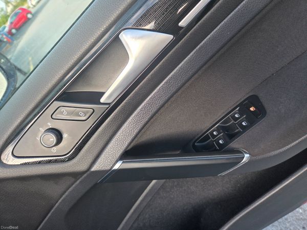 2017 vw golf highline / DIGITAL CLOCKS 398596474
