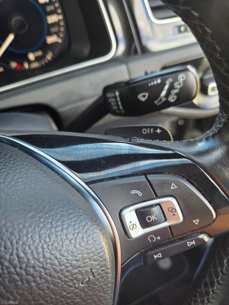2017 vw golf highline / DIGITAL CLOCKS 398596512