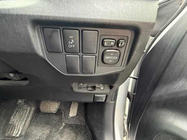 2015 Toyota Prius 1.8 Hybrid Automatic 398535502