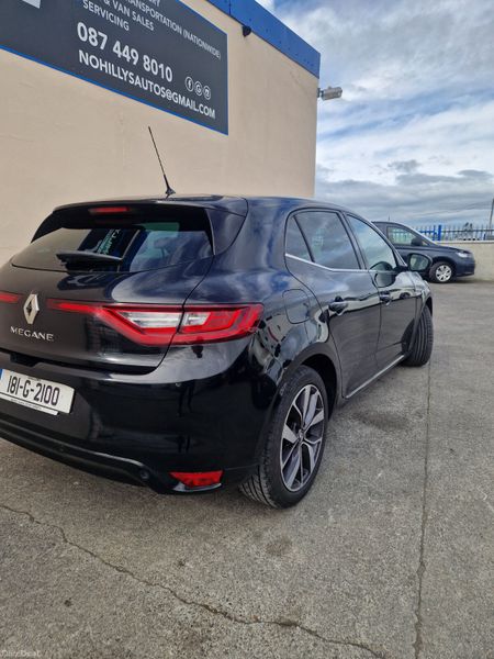 Renault Megane 2018 398658396