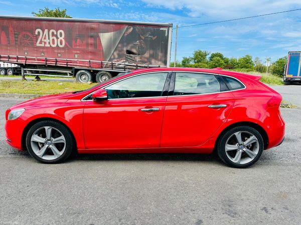 Volvo V40 2015 1.6 T2 ES AUTOMATIC VERY LOW MILEAG 398608484