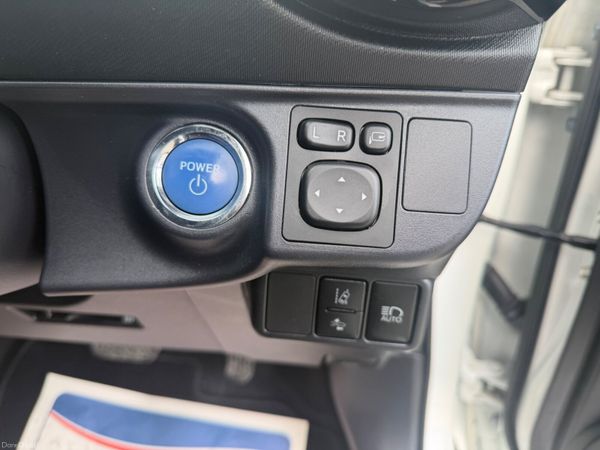 Toyota Aqua low Milage 398616302