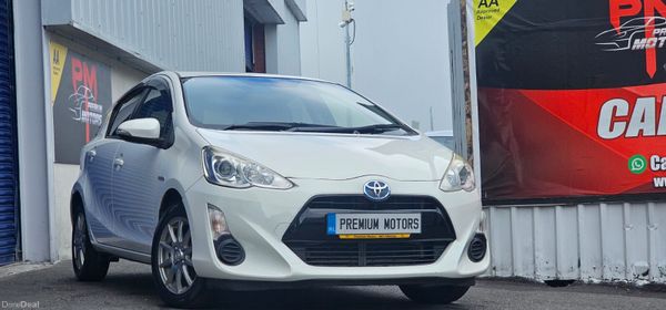 2015 Toyota Aqua all, 2 of 10